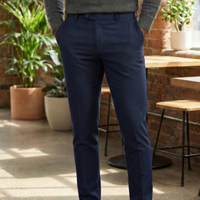 Calça de Alfaiataria Azul em Tecido Selecionado com Elastano e Caimento Impecável