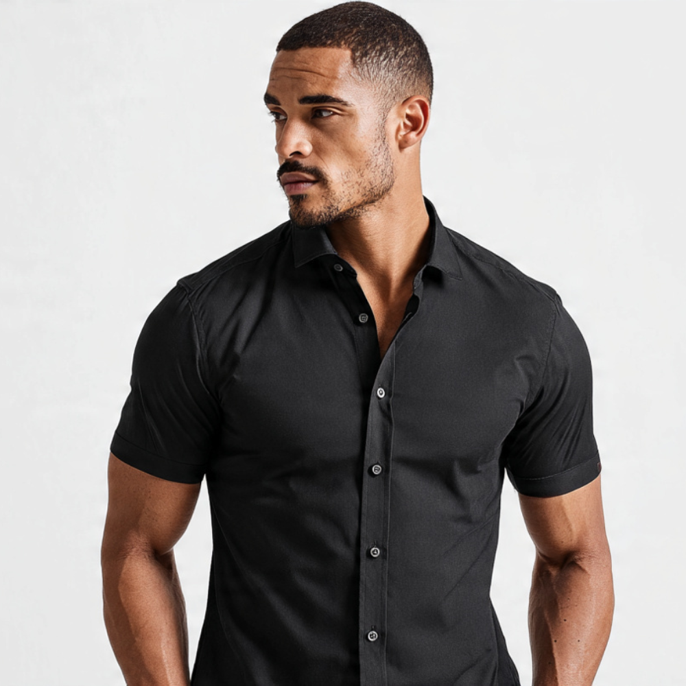 Camisa Social Slim Preta Manga Curta em Tecido Selecionado com Estrutura Leve e Caimento