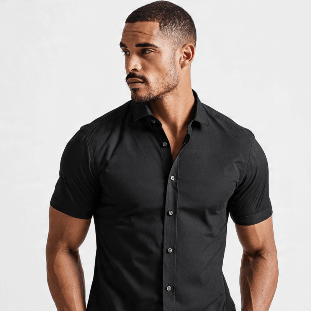 Camisa Social Slim Preta Manga Curta em Tecido Selecionado com Estrutura Leve e Caimento